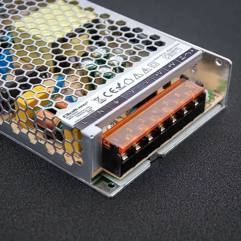 Driver LED QOLTEC 50967, tensione costante/corrente costante, IP20, 150 W