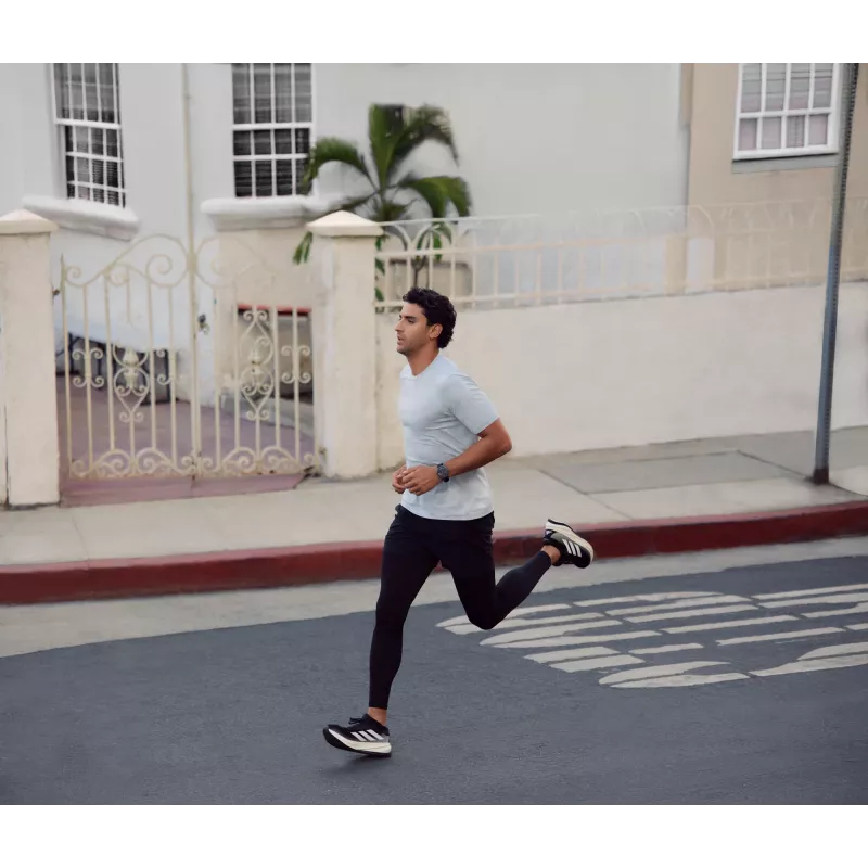 Smartwatch Amazfit Active Max rotondo AMOLED 1,5