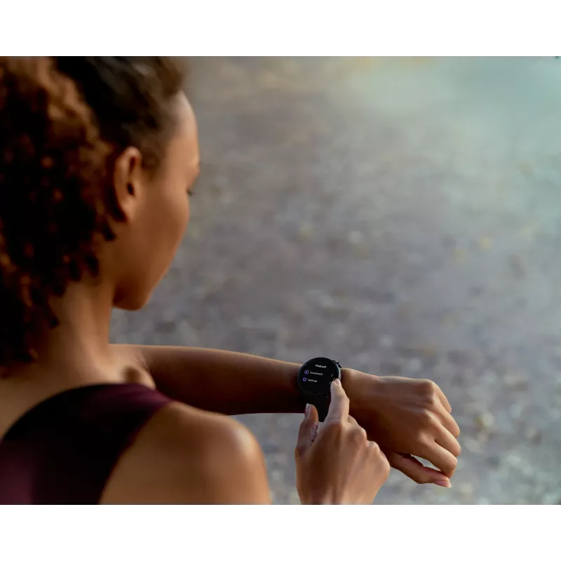 Smartwatch Amazfit Active Max rotondo AMOLED 1,5
