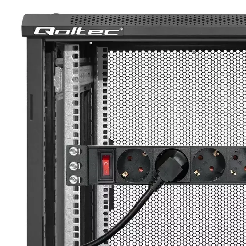 Ciabatta QOLTEC 54603 — montabile a rack 1U, ingresso 16A, 4× prese Schuko