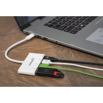 Manhattan dock/hub USB-C, connettori (x4): USB-A (x3) e USB-C, 5 Gbit/s (USB 3.2 Gen1 noto anche come USB 3.0), con Power Delivery (60W) al connettore USB-C (nota: alimentatore USB-C e cavo USB-C aggiuntivi necessari), universale per tutti i dispositivi, SuperSpeed USB, 3 anni di garanzia