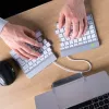 R-Go Tools tastiera ergonomica R-Go Split Break con software per le pause, tastiera ergonomica divisa, AZERTY (FR), Bluetooth, bianco