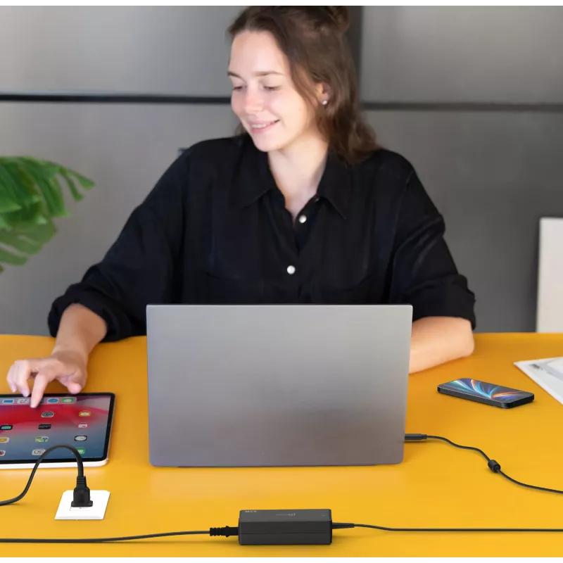 Adattatore di alimentazione USB-C PD j5create JUP1265 — 65W, per interni, nero, plastica, 118×32×50 mm (UE)