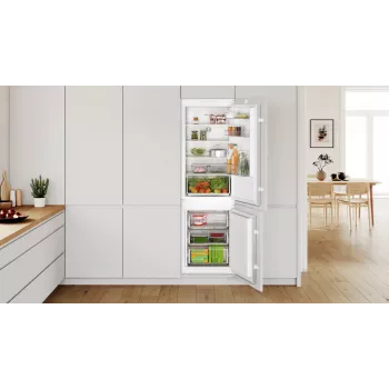 Frigorifero combinato Bosch Serie 2 KIN86NSE0 da incasso 260 L