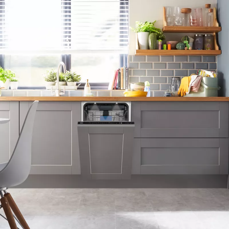 Beko BDIS38040Q lavastoviglie slim da incasso con AquaIntense®
