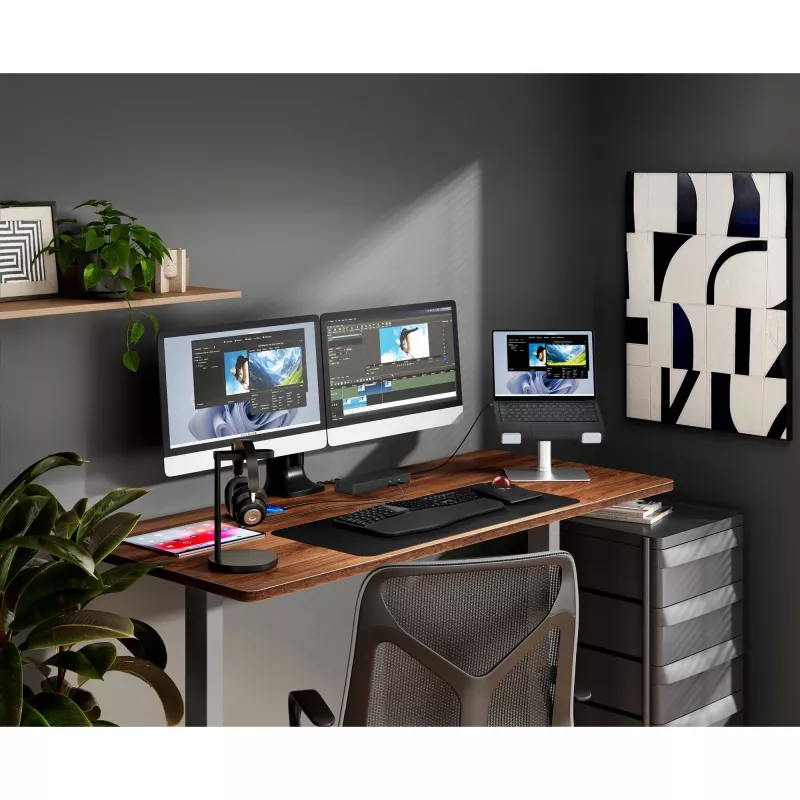 Kensington SD4843P EQ USB-C 10Gbps dock triple video driverless