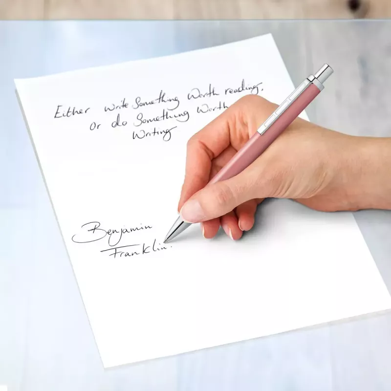 Penna a sfera con clip e meccanismo a pressione Staedtler 444 blu