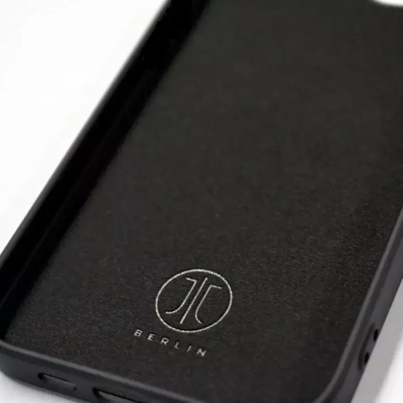 Custodia JT BERLIN Pankow Soft per iPhone 16E nero 15,4 cm
