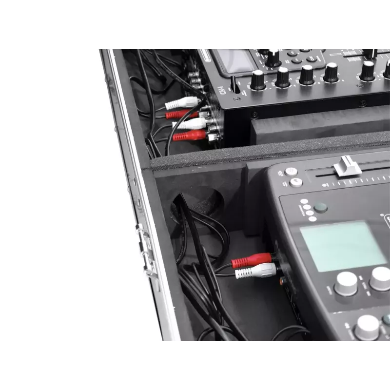 Flightcase Roadinger 30125346 controller DJ compensato nero argento