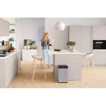 Pattumiera rettangolare a coperchio basculante L Hailo Big-Box