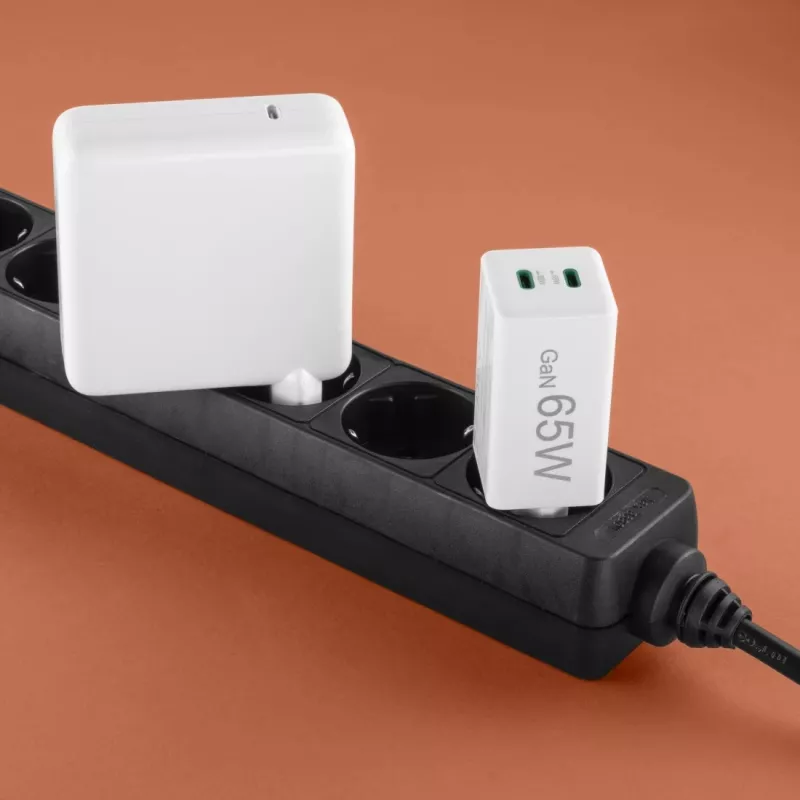 Hama 00201994 caricabatterie mobile per laptop, smartphone, tablet bianco AC ricarica rapida per interni