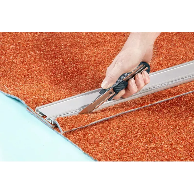 Cutter KWB 015118 nero con lama a spezzare