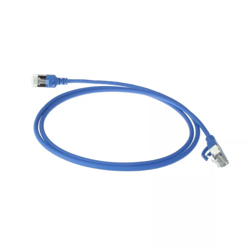 ACT blu 7 m LSZH U/FTP CAT6A patch cable slimline per data center con protezione del fermo e connettori RJ45