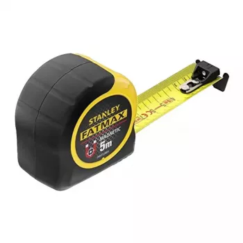 Flessometro STANLEY FMHT0-33868, lunghezza 8 m, custodia compatta, scala metrica