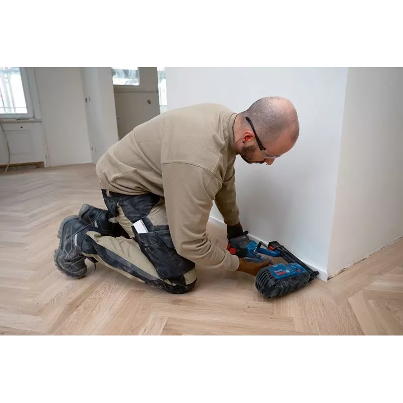 Bosch GNH 18V-50 M Professional chiodatrice a batteria