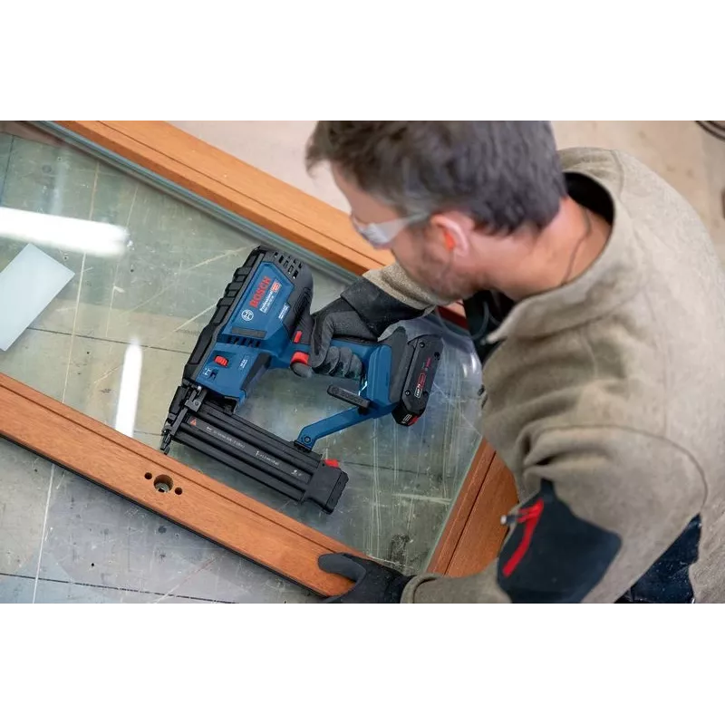 Bosch GNH 18V-50 M Professional chiodatrice a batteria