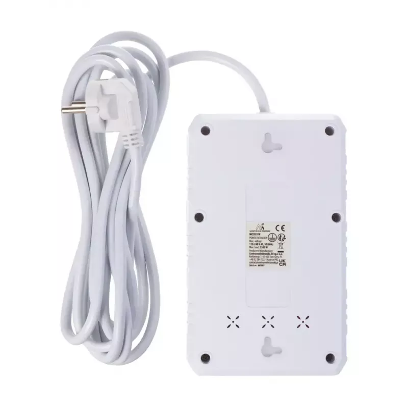 Ciabatta MACLEAN MCE393 W — 4 prese + 3×USB, 110–240V, 2,1A USB, 2500W, 3 m, bianco