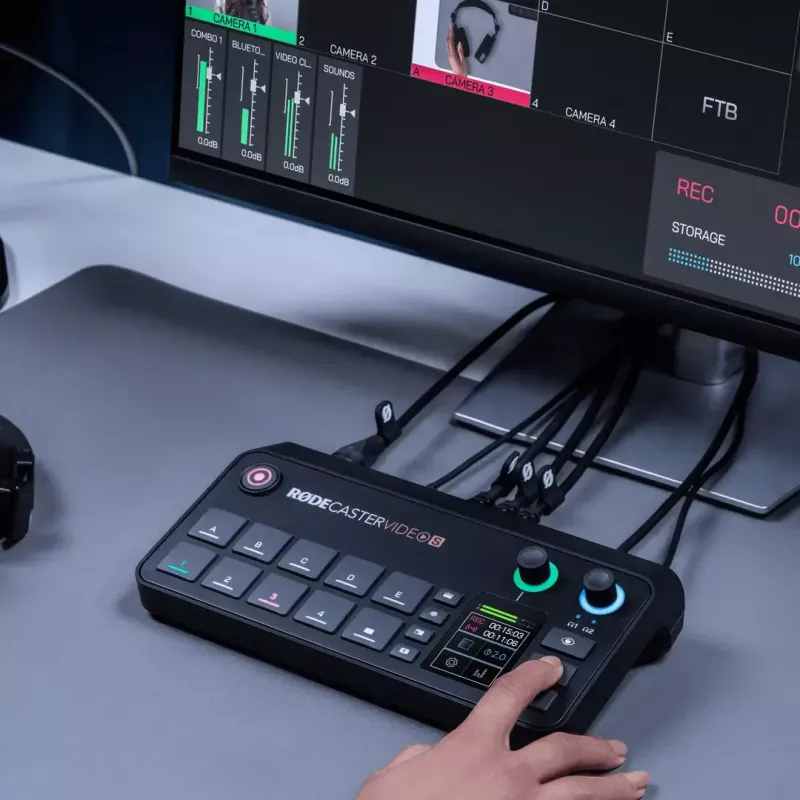 Console di produzione multicanale per podcast e livestream Rode RodeCaster Video S RCVS-E – touchscreen, Wi-Fi, Bluetooth 5.3, 5x USB-C, 3x ingresso HDMI, 1x uscita HDMI, microSD