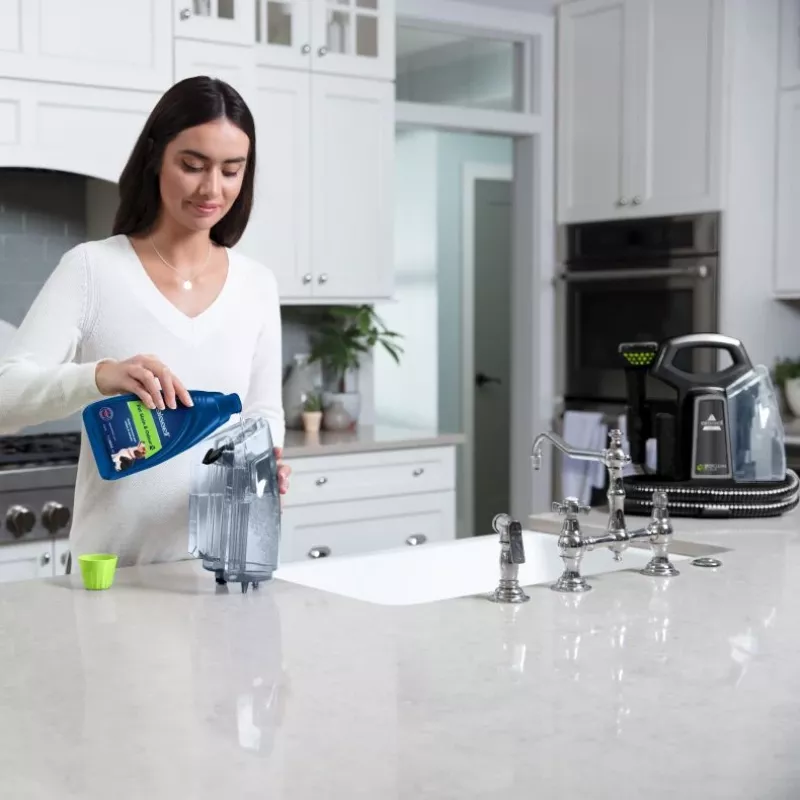 Bissell SpotClean Pet Plus macchina lavatappeti a secco e liquido nero, trasparente