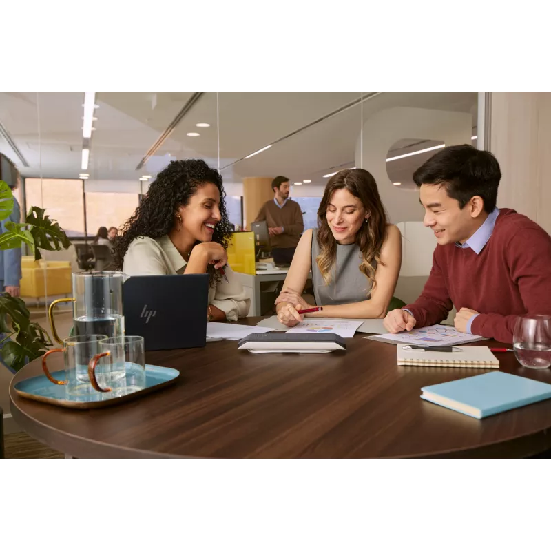 HP Poly Sync 40+ speakerphone USB-A USB-C certificato Microsoft Teams + adattatore BT700 USB-A