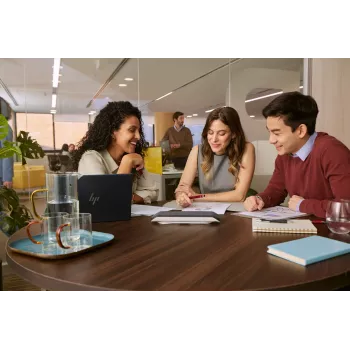 HP Poly Sync 40+ speakerphone USB-A USB-C + adattatore BT700 USB-A