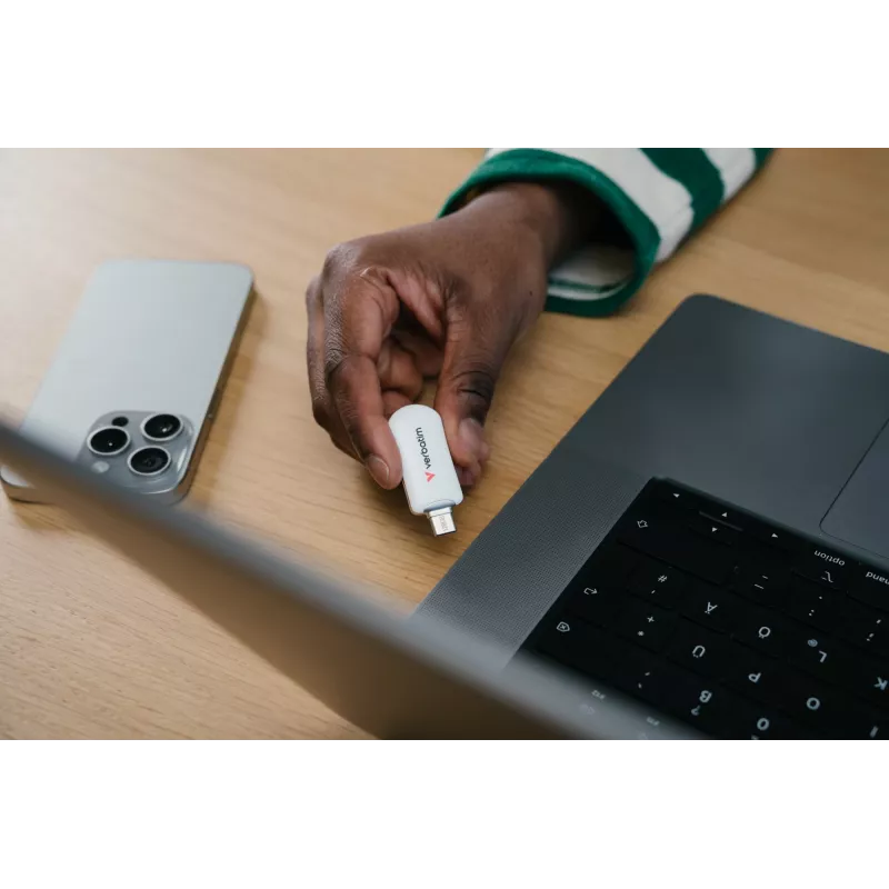 Chiavetta USB-C Verbatim Plectra bianca 512GB, 512 GB, USB Type-C, 3.2 Gen 1 (3.1 Gen 1), 100 MB/s, senza cappuccio, bianca