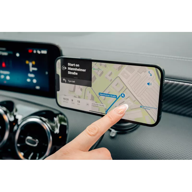 Verbatim Charge 'n' Drive Qi2 caricabatterie wireless magnetico per auto RGB