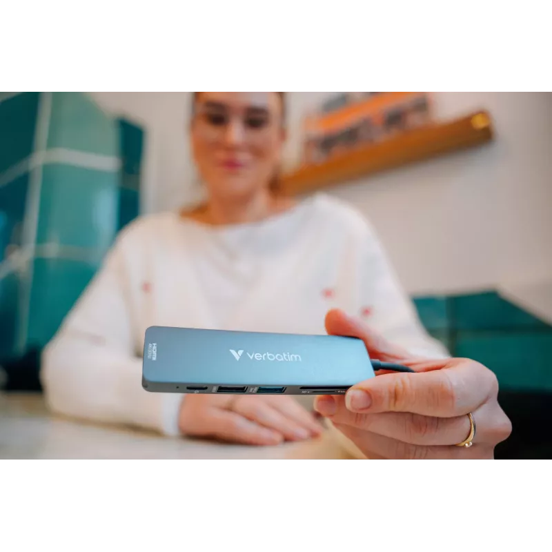 Verbatim USB-C Essentials hub multiporta 6 porte: HDMI, USB-C PD, USB-A 3.2 Gen 1, USB-A, SD e microSD