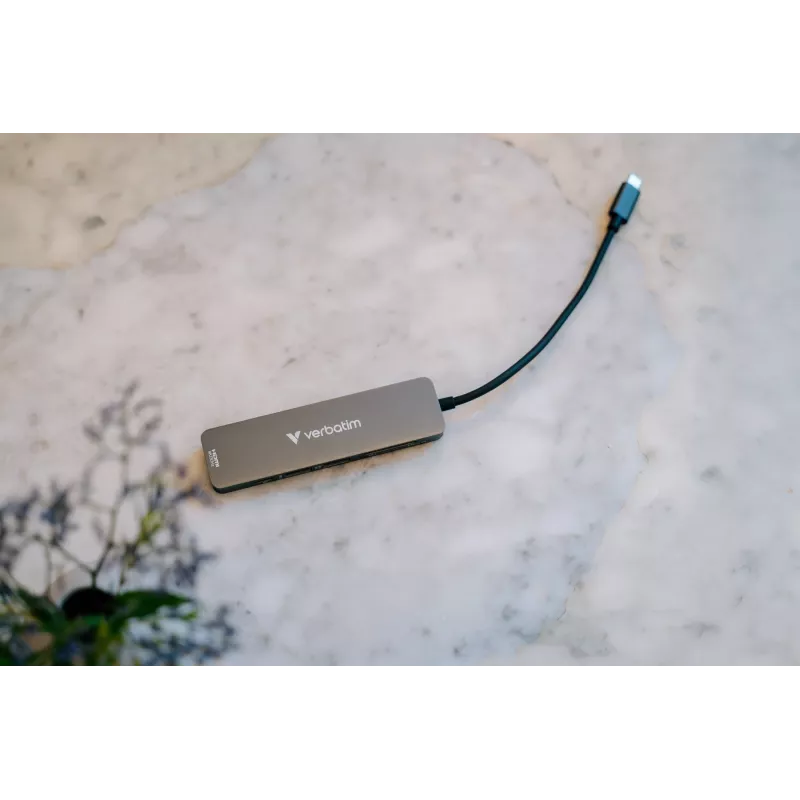 Verbatim USB-C Essentials hub multiporta 6 porte: HDMI, USB-C PD, USB-A 3.2 Gen 1, USB-A, SD e microSD