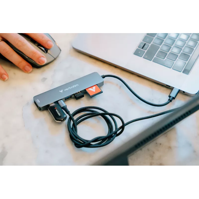 Verbatim USB-C Essentials hub multiporta 7 porte: HDMI, USB-C, USB-C 3.2 Gen 1, 2 x USB-A 3.2 Gen 1, SD e microSD