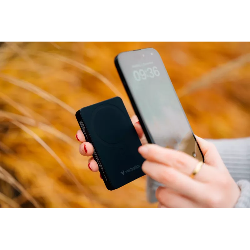 Verbatim Charge 'n' Go Essentials Powerbank wireless magnetico 10000 mAh Nero