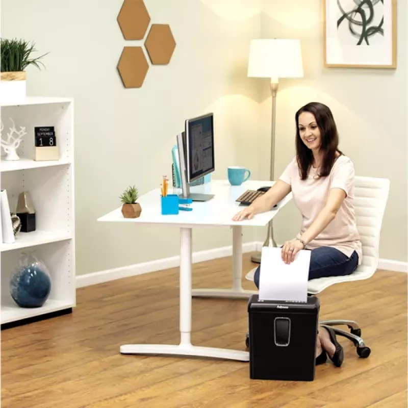 Fellowes Powershred P-30C Distruggidocumenti taglio a particelle 22 cm nero