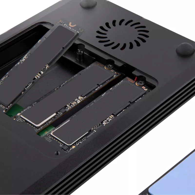 StarTech.com Case Thunderbolt 3 NVMe a 4 bay, per unità SSD M.2 NVMe, 1x DisplayPort video/ 2x porte TB3 downstream, 40 Gbit/s, alimentatore 72W, case per disco rigido esterno
