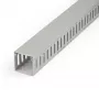 StarTech.com coperchio per canale portacavi con gestione cavi a fessure aperte, 2 pollici (50 mm) L x 2 pollici (50 mm) A - lunghezza 2 m - fessure 8 mm, canale portacavi a parete/nascondicavi di rete in PVC, max. 80 cavi, UL listato