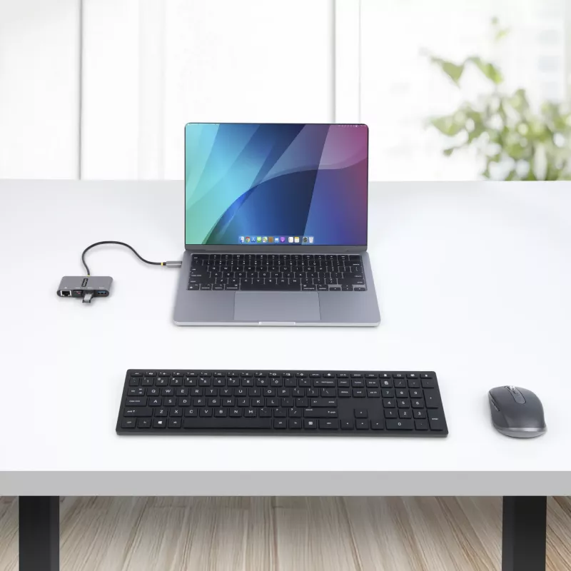 StarTech.com hub USB-C a 3 porte con Ethernet - 3x USB-A - Gigabit Ethernet - USB 3.0 5Gbps - bus powered - cavo host USB Type-C da 1ft/30cm - GbE - hub USB-C a USB-A portatile