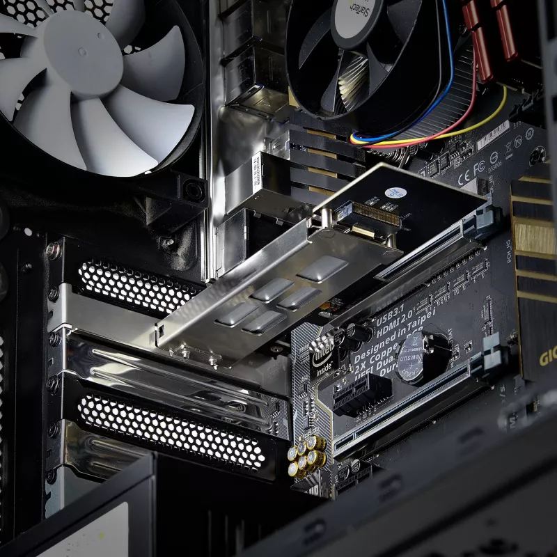 StarTech.com rack mobile/backplane M.2 NVMe SSD a PCIe x4 con vano estraibile per slot di espansione PCI Express, installazione senza attrezzi, vano unità hot-swap PCIe 4.0/3.0, serratura a chiave – 2 chiavi incluse