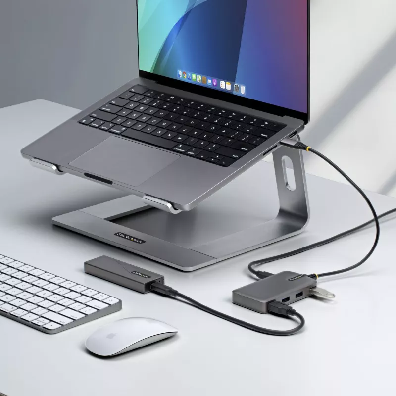 StarTech.com Hub USB-C a 4 porte, 5 Gbit/s, bus-powered, hub USB-C a 4x USB-A con ingresso alimentazione ausiliaria USB-C, cavo host da 1 ft/30 cm, hub USB portatile per desktop/laptop