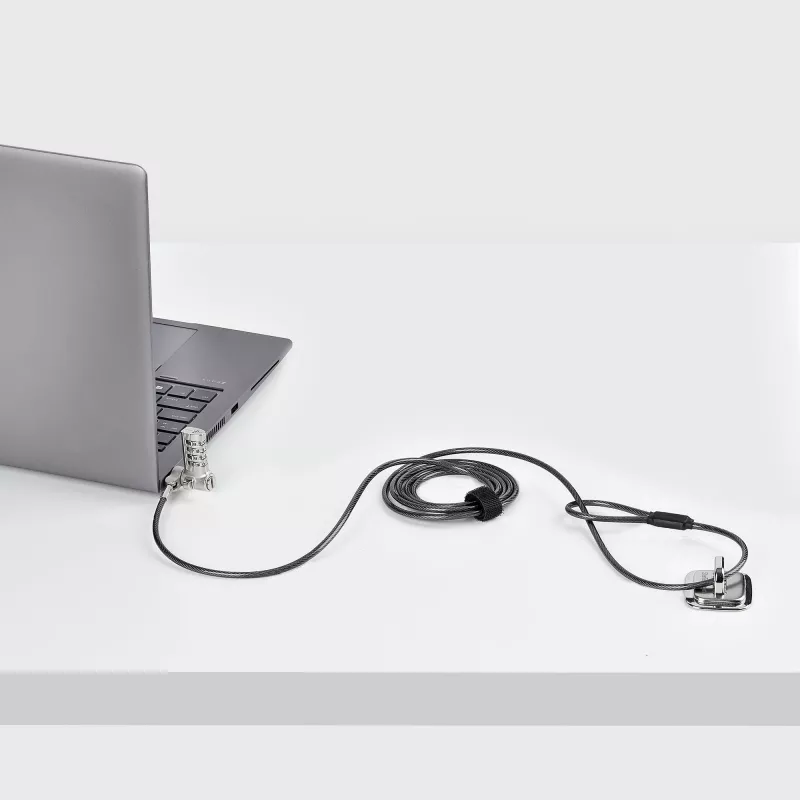 StarTech.com Confezione da 25 lucchetti universali per laptop da 2 m, cavo di sicurezza serializzato per notebook, compatibile con Noble Wedge®/Nano/K-Slot, cavo con lucchetto a combinazione senza chiave – TAA
