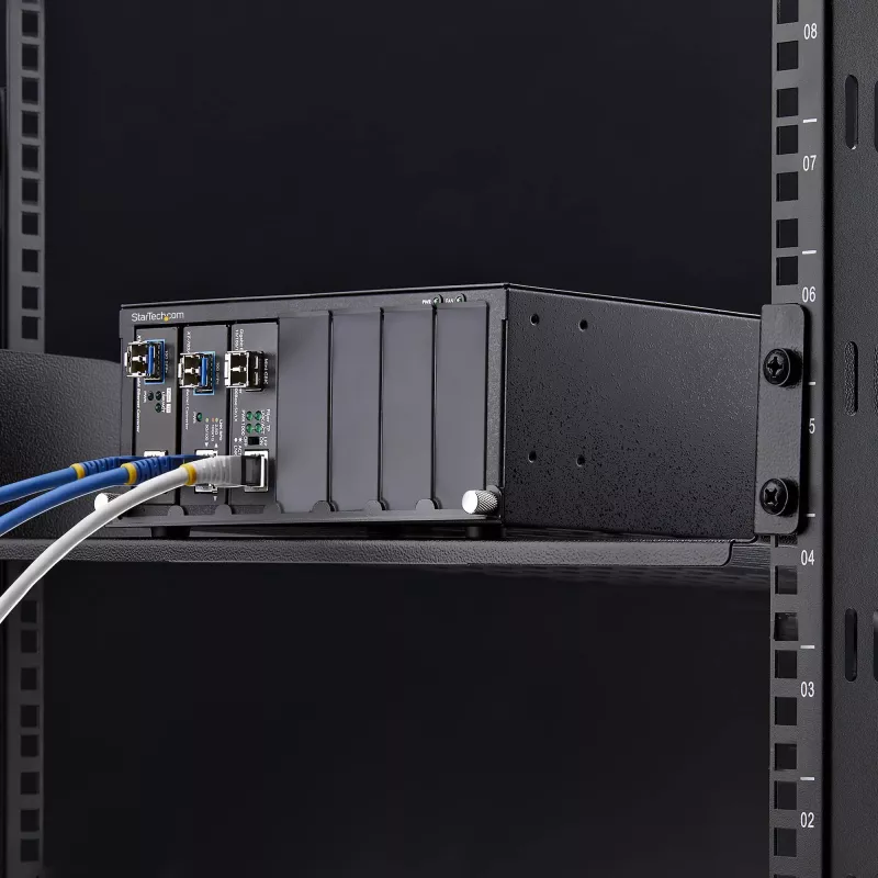 StarTech.com chassis per convertitori media unmanaged 7 slot per serie convertitori media MCM, isolamento completo dell'alimentazione, raffreddamento attivo, rackmount 10 pollici, conforme TAA