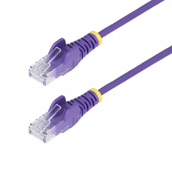 StarTech.com Cavo Ethernet CAT6 slim viola da 2,5 m, snagless, 100 W PoE, UTP, LSZH, 28AWG filo di rame puro nudo, cavo patch di rete RJ45 slim con scarico di trazione, testato singolarmente