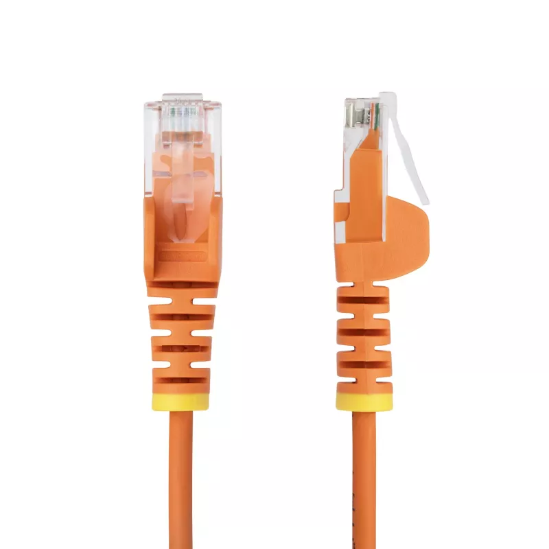StarTech.com cavo Ethernet CAT6 sottile arancione da 25 cm, snagless, 100W PoE, UTP, LSZH, 28AWG rame puro nudo, cavo patch di rete RJ45 sottile con scarico di trazione, testato singolarmente