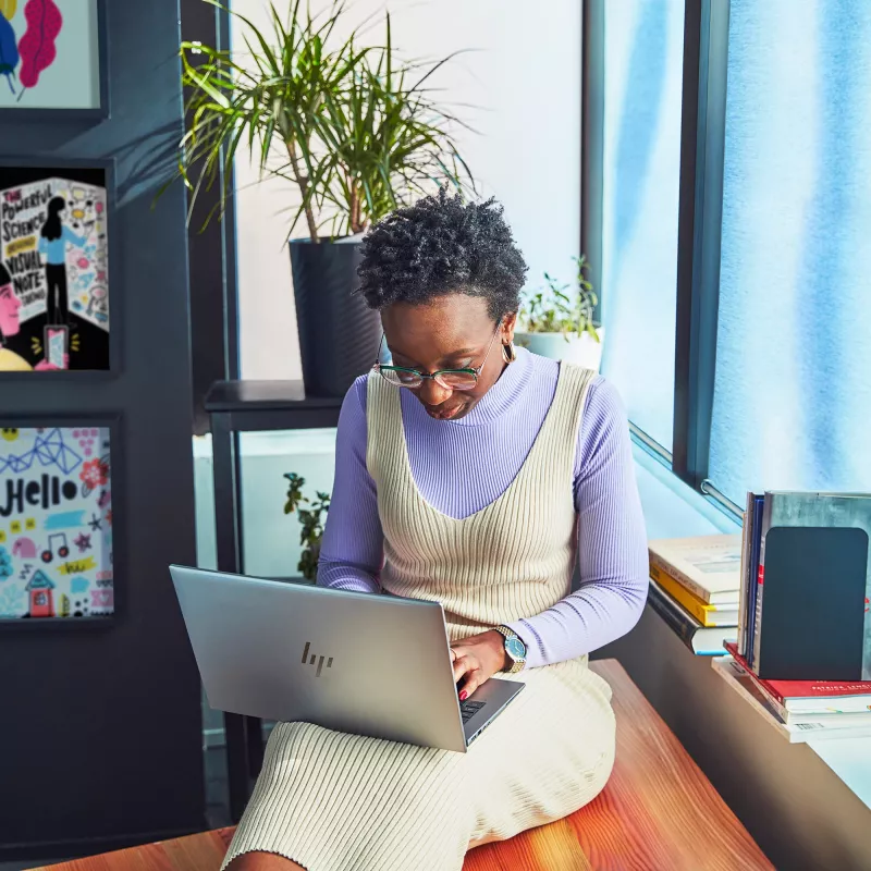 Workstation mobile HP ZBook Firefly G11 14