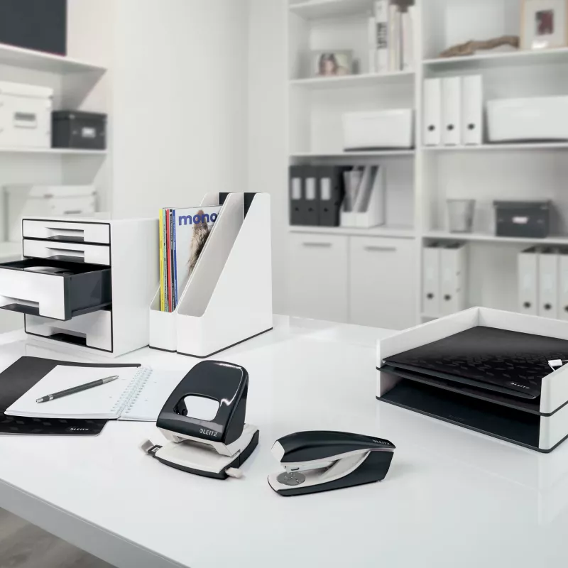 Leitz Raccoglitore ad anelli Active PP WOW A4/80 mm, A4, anello a D, archivio, polyfoam, nero, 500 fogli
