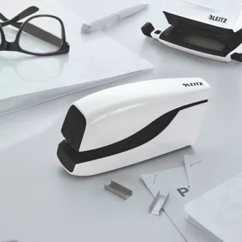 Leitz NeXXt cucitrice a batteria WOW 5566, 10 fogli, caricamento frontale, 1 cm, plastica, bianco, batteria