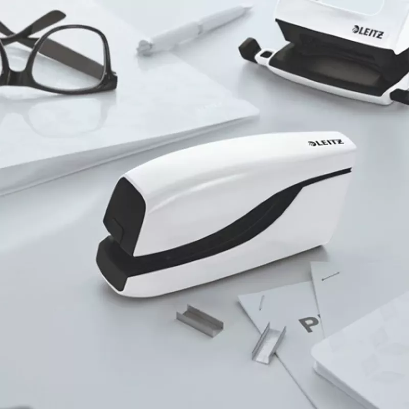 Leitz NeXXt cucitrice a batteria WOW 5566, 10 fogli, caricamento frontale, 1 cm, plastica, bianco, batteria