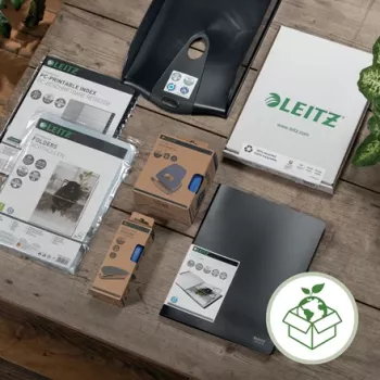 Leitz NeXXt Recycle perforatrice, 30 fogli, rosso, plastica, 8 cm, 5,5 mm, A4, A5, A6, Folio, US-Quart, 8 x 8 x 8 cm