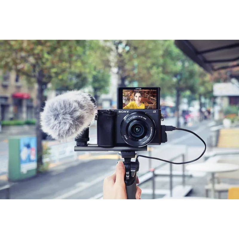 Sony α 6400 + SEL18135 MILC 24,2 MP CMOS 6000 x 4000 pixel nero