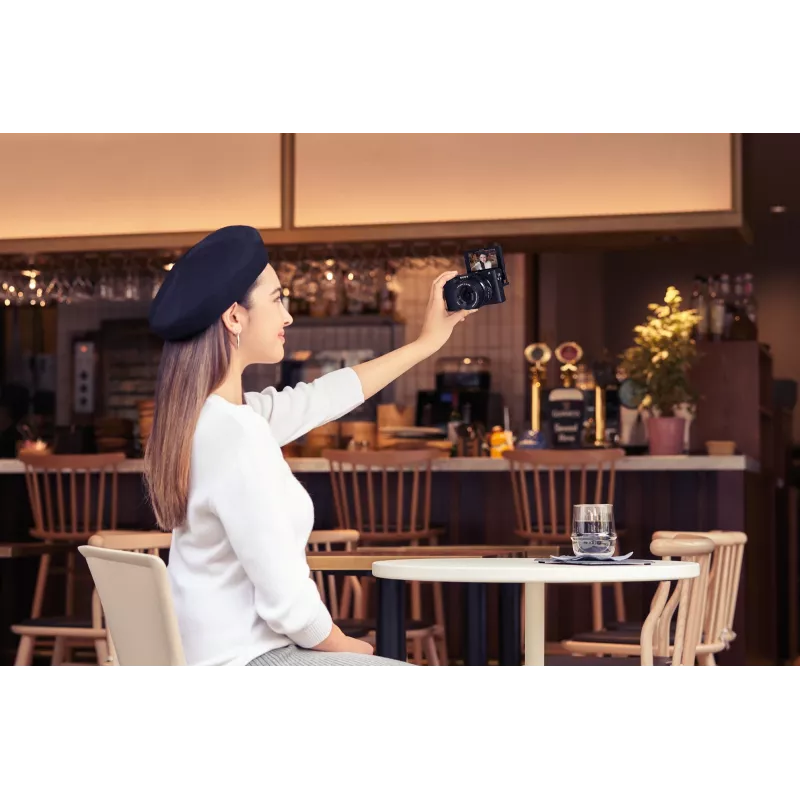 Sony α 6400 + SEL18135 MILC 24,2 MP CMOS 6000 x 4000 pixel nero
