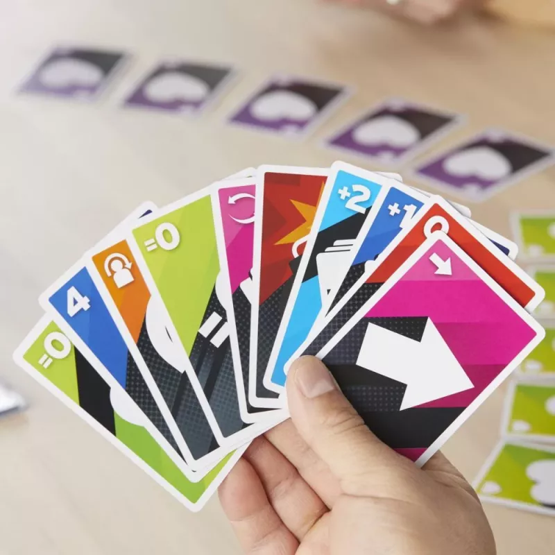 Hasbro Gaming F4205 5 Alive gioco di carte da collezione