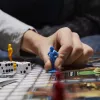 Hasbro Gaming Cluedo 45 min gioco da tavolo detective